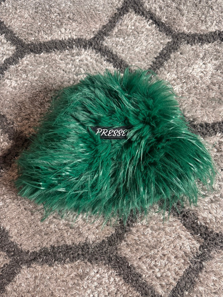 Exclusive Fur Bag & Hat Set - Image 3